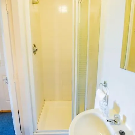 74 - Affordable 3 Bed With Parking